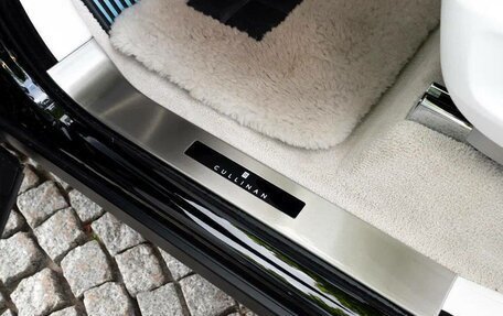 Rolls-Royce Cullinan, 2021 год, 34 900 000 рублей, 17 фотография