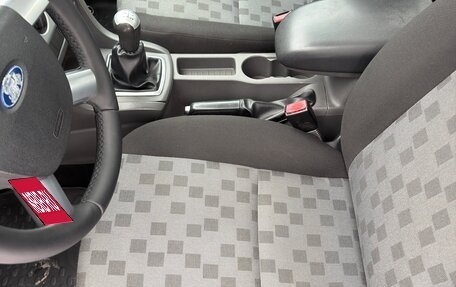 Ford Focus II рестайлинг, 2006 год, 495 000 рублей, 29 фотография