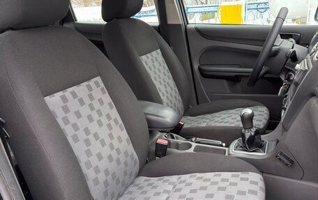 Ford Focus II рестайлинг, 2006 год, 495 000 рублей, 33 фотография