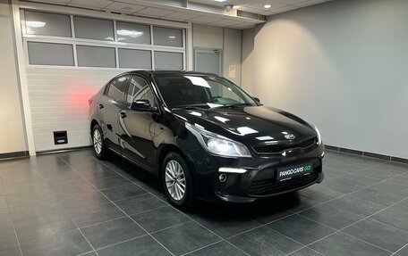 KIA Rio IV, 2018 год, 1 320 000 рублей, 3 фотография