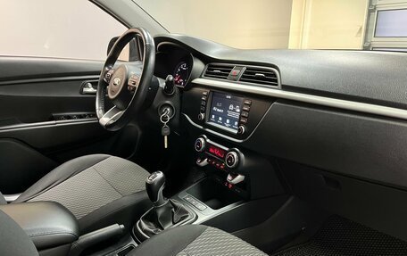 KIA Rio IV, 2018 год, 1 320 000 рублей, 18 фотография