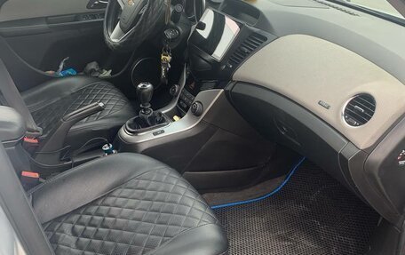 Chevrolet Cruze II, 2012 год, 900 000 рублей, 6 фотография