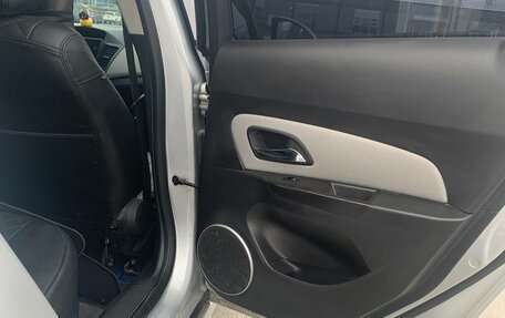 Chevrolet Cruze II, 2012 год, 900 000 рублей, 9 фотография