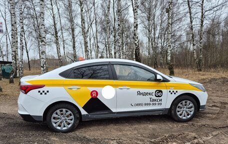 Hyundai Solaris II рестайлинг, 2021 год, 1 290 000 рублей, 4 фотография