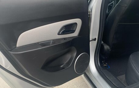 Chevrolet Cruze II, 2012 год, 900 000 рублей, 10 фотография