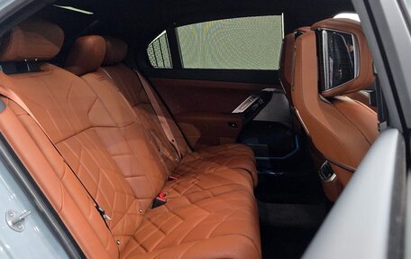 BMW 7 серия, 2025 год, 13 300 000 рублей, 12 фотография