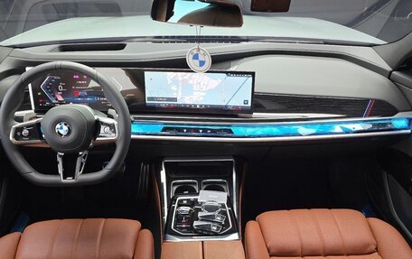 BMW 7 серия, 2025 год, 13 300 000 рублей, 7 фотография