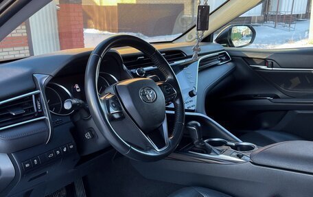 Toyota Camry, 2018 год, 2 850 000 рублей, 14 фотография