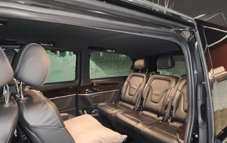 Mercedes-Benz V-Класс, 2017 год, 4 250 000 рублей, 5 фотография