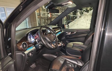 Mercedes-Benz V-Класс, 2017 год, 4 250 000 рублей, 6 фотография