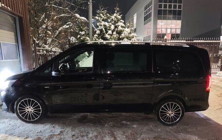 Mercedes-Benz V-Класс, 2017 год, 4 250 000 рублей, 3 фотография