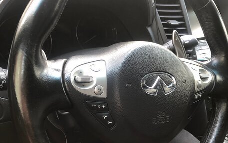 Infiniti QX70, 2014 год, 2 700 000 рублей, 10 фотография