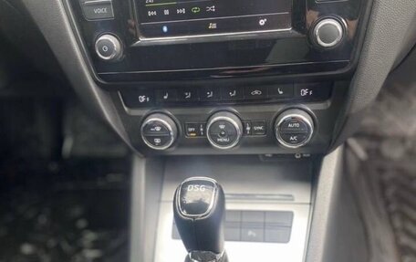 Skoda Octavia, 2015 год, 1 350 000 рублей, 14 фотография