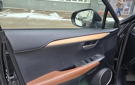 Lexus NX I, 2017 год, 2 900 000 рублей, 5 фотография