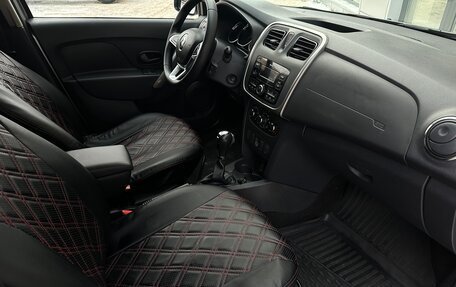 Renault Logan II, 2020 год, 1 099 000 рублей, 15 фотография