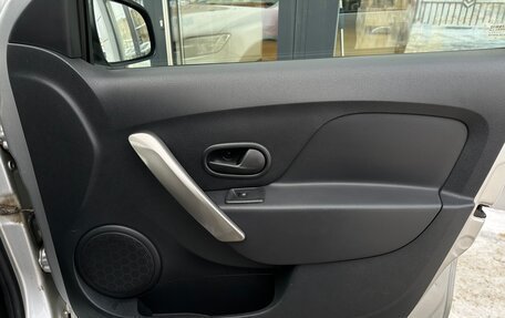 Renault Logan II, 2020 год, 1 099 000 рублей, 14 фотография