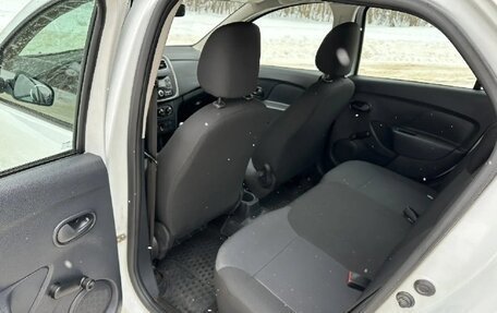 Renault Logan II, 2019 год, 750 000 рублей, 13 фотография