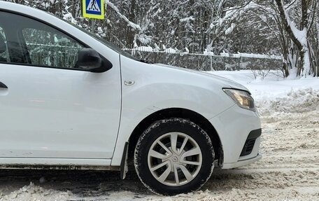 Renault Logan II, 2019 год, 750 000 рублей, 10 фотография
