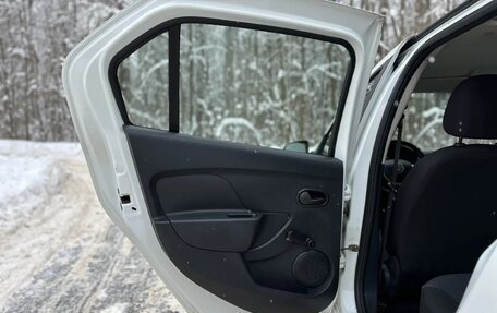 Renault Logan II, 2019 год, 750 000 рублей, 23 фотография