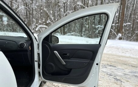 Renault Logan II, 2019 год, 750 000 рублей, 22 фотография