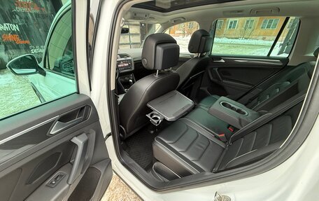 Volkswagen Tiguan II, 2019 год, 3 850 000 рублей, 12 фотография