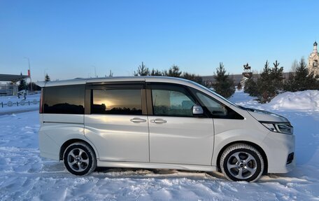 Honda Stepwgn IV, 2021 год, 3 025 000 рублей, 5 фотография