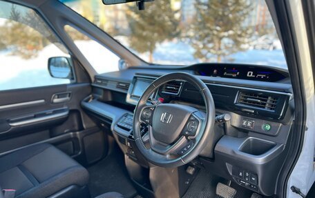 Honda Stepwgn IV, 2021 год, 3 025 000 рублей, 12 фотография