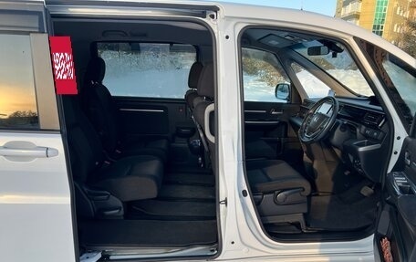 Honda Stepwgn IV, 2021 год, 3 025 000 рублей, 9 фотография