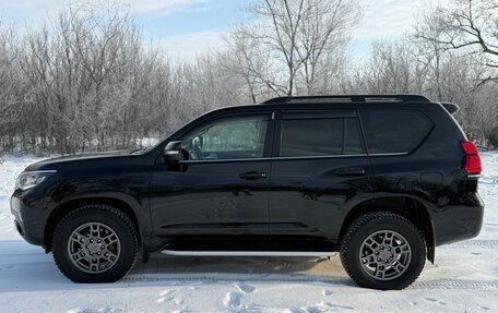 Toyota Land Cruiser Prado 150 рестайлинг 2, 2018 год, 5 800 000 рублей, 5 фотография