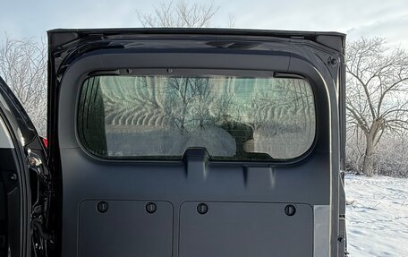 Toyota Land Cruiser Prado 150 рестайлинг 2, 2018 год, 5 800 000 рублей, 11 фотография