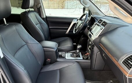 Toyota Land Cruiser Prado 150 рестайлинг 2, 2018 год, 5 800 000 рублей, 14 фотография