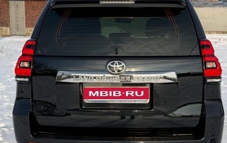 Toyota Land Cruiser Prado 150 рестайлинг 2, 2018 год, 5 800 000 рублей, 2 фотография