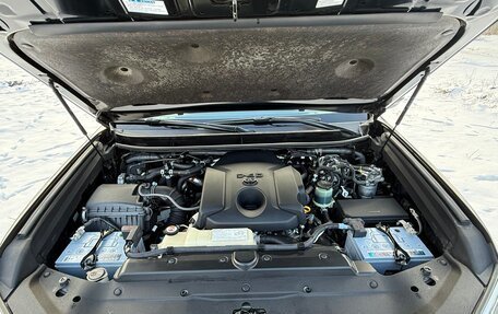 Toyota Land Cruiser Prado 150 рестайлинг 2, 2018 год, 5 800 000 рублей, 19 фотография