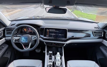 Volkswagen Teramont I, 2025 год, 4 983 000 рублей, 9 фотография