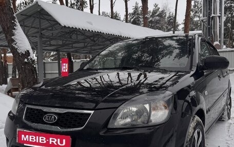 KIA Rio II, 2011 год, 750 000 рублей, 3 фотография