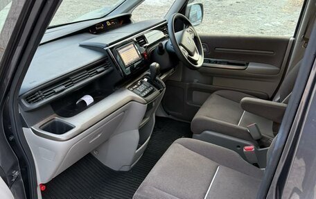 Honda Stepwgn IV, 2015 год, 2 300 000 рублей, 15 фотография