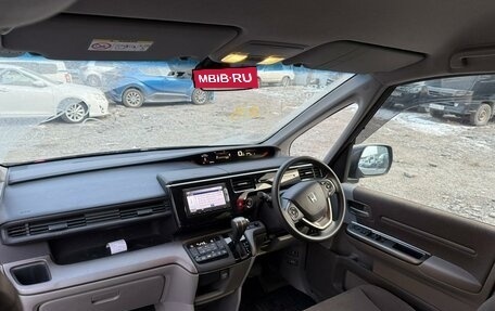 Honda Stepwgn IV, 2015 год, 2 300 000 рублей, 18 фотография