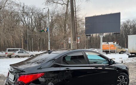 Hyundai Solaris II рестайлинг, 2015 год, 1 100 000 рублей, 5 фотография