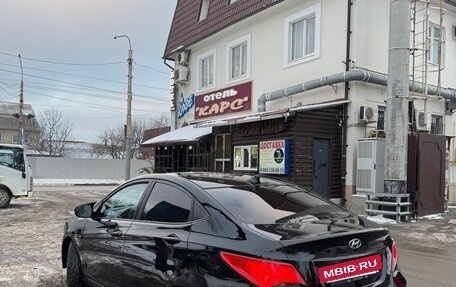 Hyundai Solaris II рестайлинг, 2015 год, 1 100 000 рублей, 7 фотография