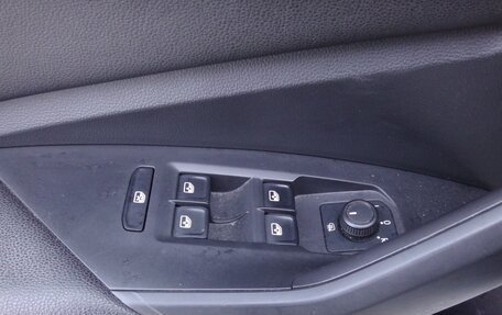 Volkswagen Jetta VII, 2020 год, 1 900 000 рублей, 16 фотография