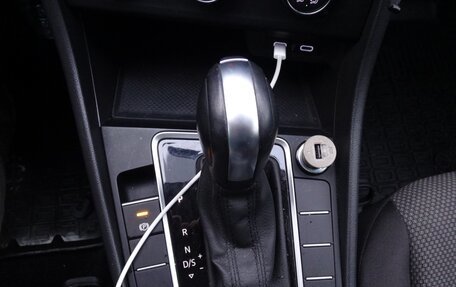 Volkswagen Jetta VII, 2020 год, 1 900 000 рублей, 18 фотография