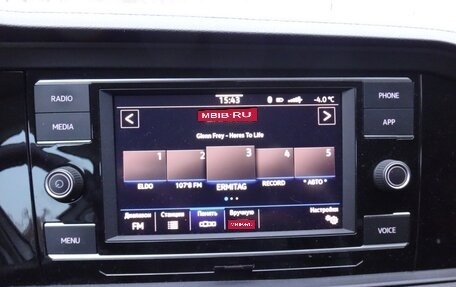 Volkswagen Jetta VII, 2020 год, 1 900 000 рублей, 20 фотография