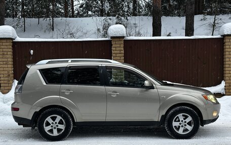 Mitsubishi Outlander III рестайлинг 3, 2008 год, 860 000 рублей, 4 фотография