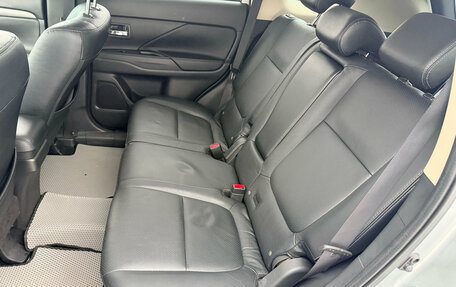 Mitsubishi Outlander III рестайлинг 3, 2015 год, 1 520 000 рублей, 16 фотография