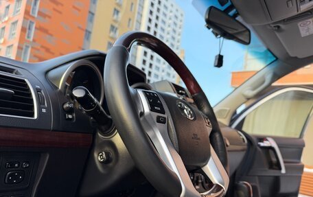 Toyota Land Cruiser Prado 150 рестайлинг 2, 2014 год, 4 250 000 рублей, 29 фотография