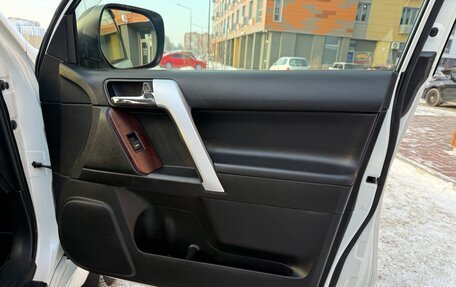 Toyota Land Cruiser Prado 150 рестайлинг 2, 2014 год, 4 250 000 рублей, 35 фотография