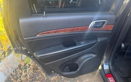 Jeep Grand Cherokee, 2012 год, 2 200 000 рублей, 24 фотография