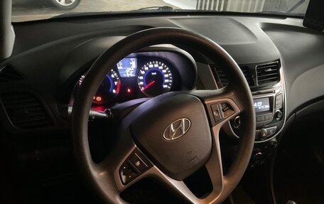 Hyundai Solaris II рестайлинг, 2015 год, 980 000 рублей, 8 фотография