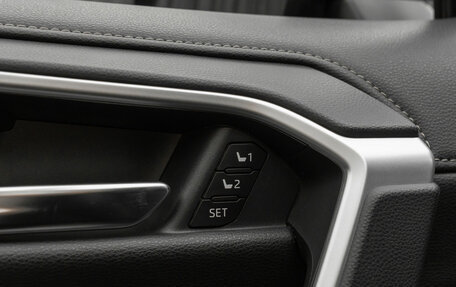 Toyota RAV4, 2021 год, 3 570 000 рублей, 21 фотография