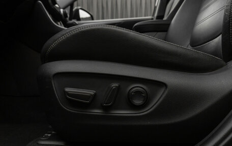 Toyota RAV4, 2021 год, 3 570 000 рублей, 24 фотография